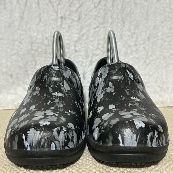 Crocs Womens Black Neria Pro II Slip On Clogs Work Shoes SZ US 7 - Picture 3 of 11
